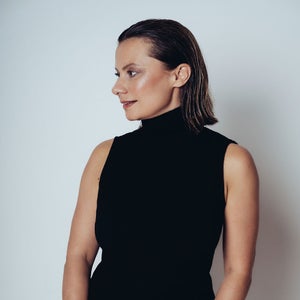Juliet Sikora – Tidy Up 2022 Chart