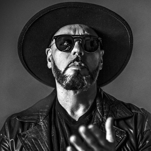 Roger Sanchez – February Fire Chart