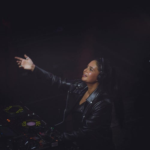 Hannah Laing Murder On The Dancefloor Chart