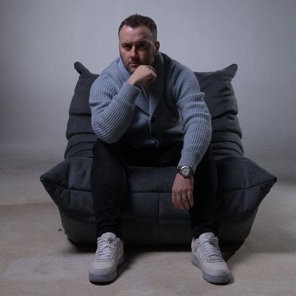 Syncia – Turns Techno Chart