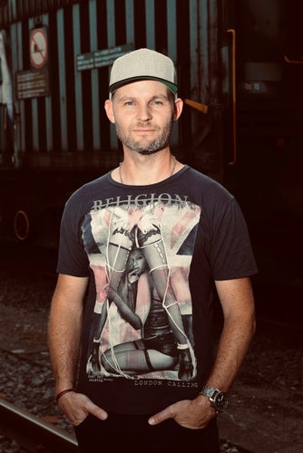 Marc Twelker – Stronger Chart
