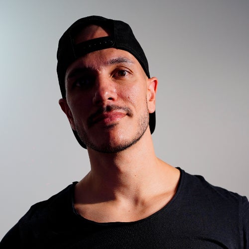Johnny Diaz December Chart 23