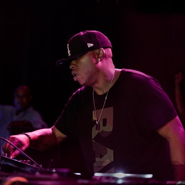 Mike Dunn 15 To The Head, No Cover Up Chart