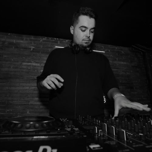 Victor Garde – Like The Music Chart