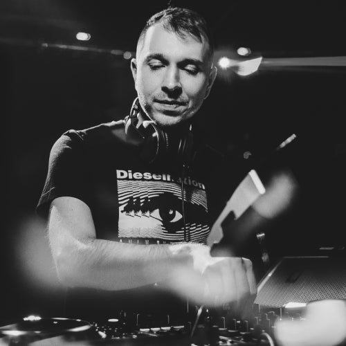 David Phoenix – Insert System Disk Chart