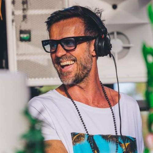 Newman (I Love) – Greece Chart