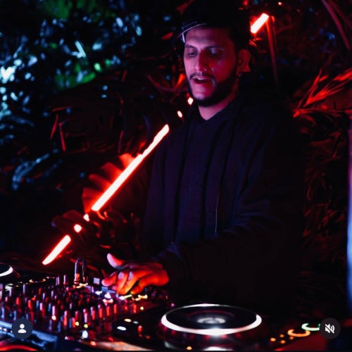Hassio (Col) Hassio Trumpets Tunes Rocks Chart